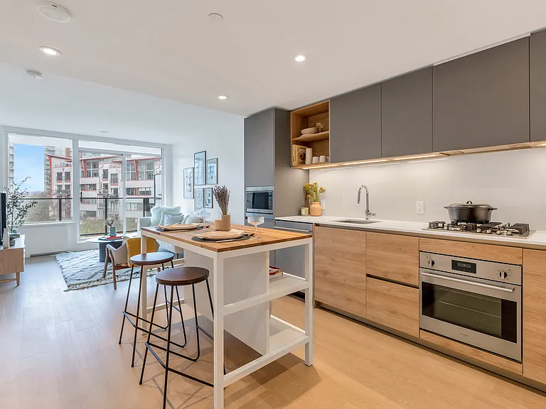 359 Tyee Rd — Photo 13