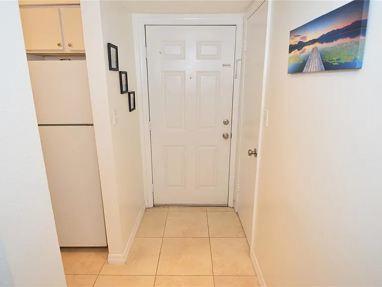 8625 Mallard Reserve Dr #101 — Photo 2
