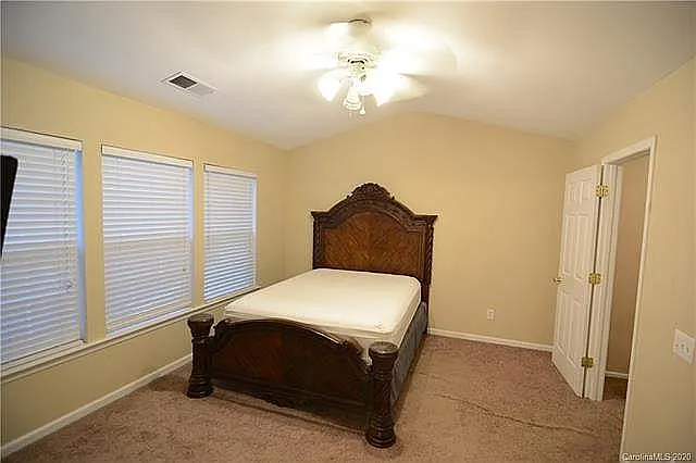3276 Mannington Dr — Photo 15