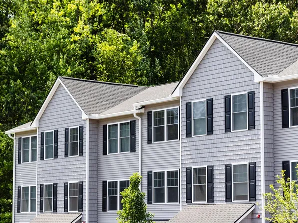 1 Saddle Rock Way, Manchester, NH 03102