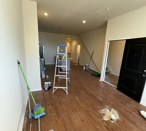 3rd image of 1308 S Broad St Floor 1