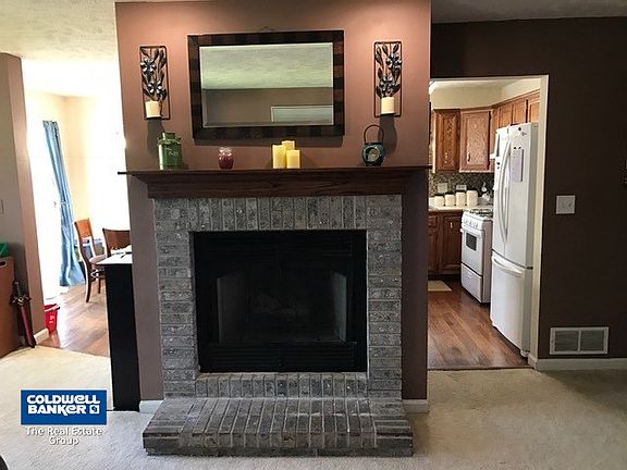 4th image of 2502 Tulip Ln #2502