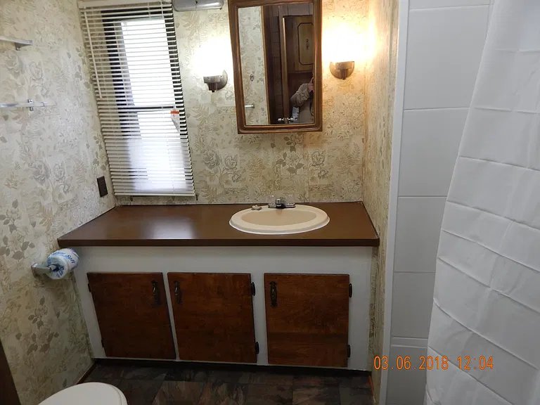 Sink vanity for the house bathroom