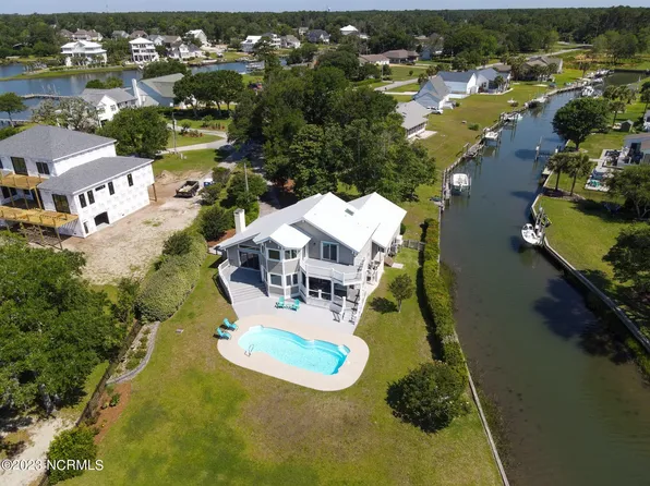227 Club Point Drive, Cape Carteret, NC 28584