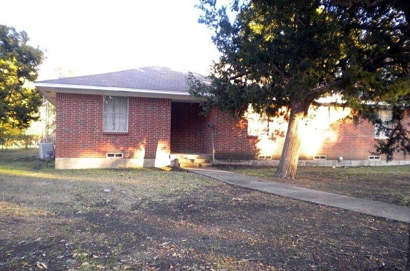 2nd image of 1010 Coleman St