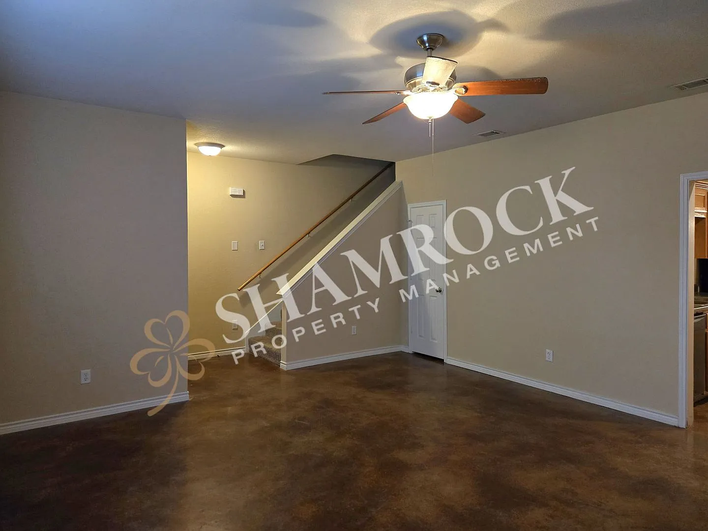Robinson Townhome — Photo 3
