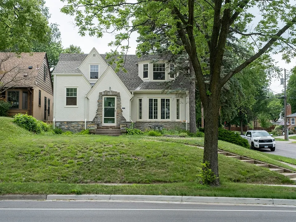 5000 Cedar Ave S