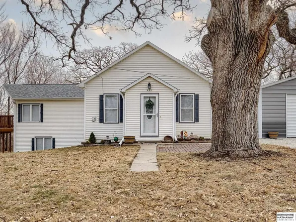 423 S 1st St, Plattsmouth, NE 68048