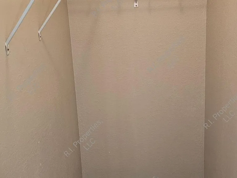 2080 Railroad St #2 — Photo 20