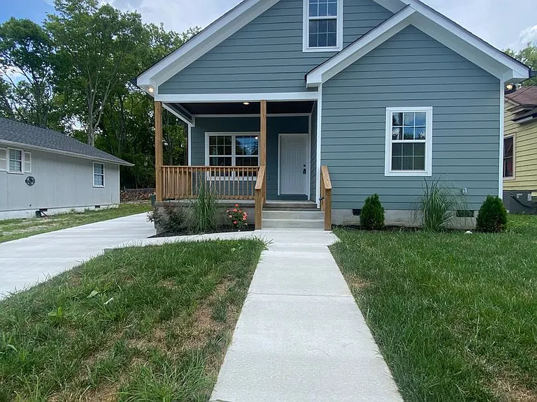 4106 12th Ave — Photo 2