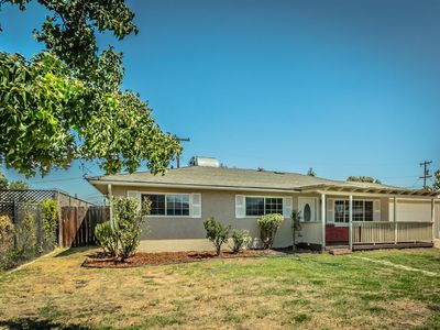 4104 N Sabre Dr, Fresno, CA, 93727