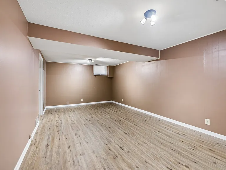 7541 Old Post Rd #14 — Photo 20