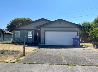 933 13th St SW, Puyallup, WA 98371