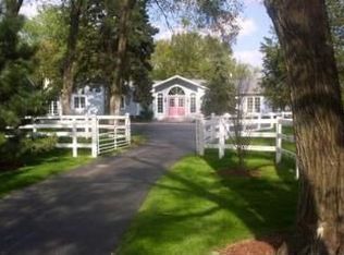 355 Ridge Rd, Barrington Hills, IL 60010