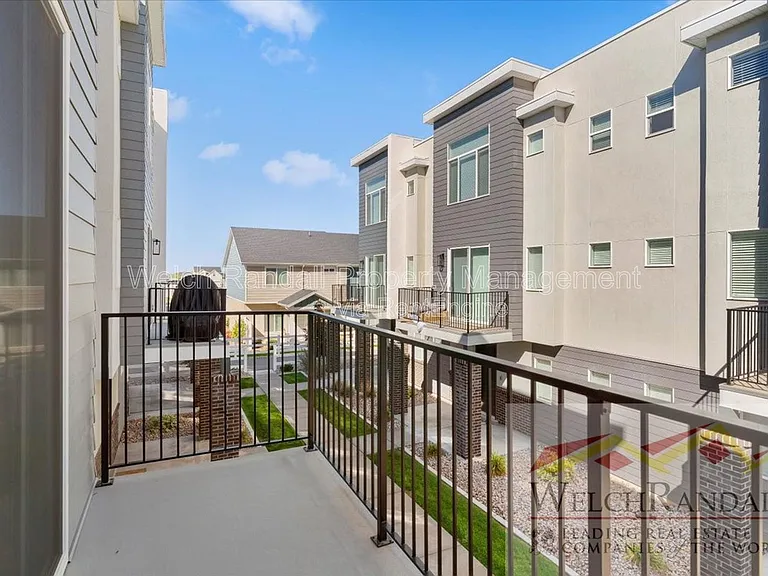 2348 W James Way — Photo 8
