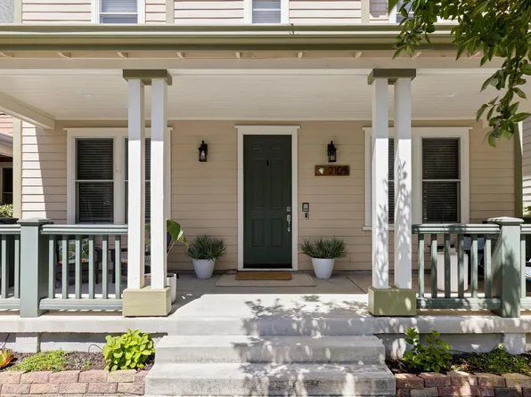 2105 Drake Ln, Hercules, CA 94547