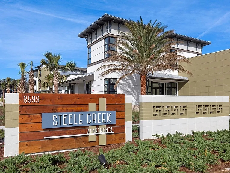 Steele Creek — Photo 34