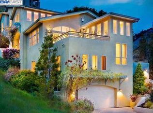 6959 Charing Cross Rd, Berkeley, CA 94705