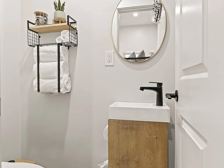 2701 Poplar St #2 — Photo 10