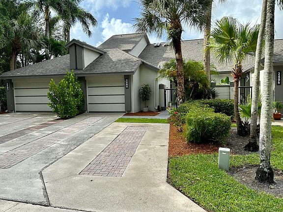 2nd image of 2404 Landings Boulevard