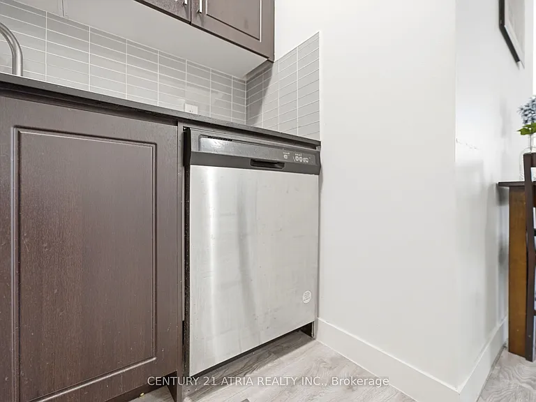 128 King St N #1003 — Photo 17