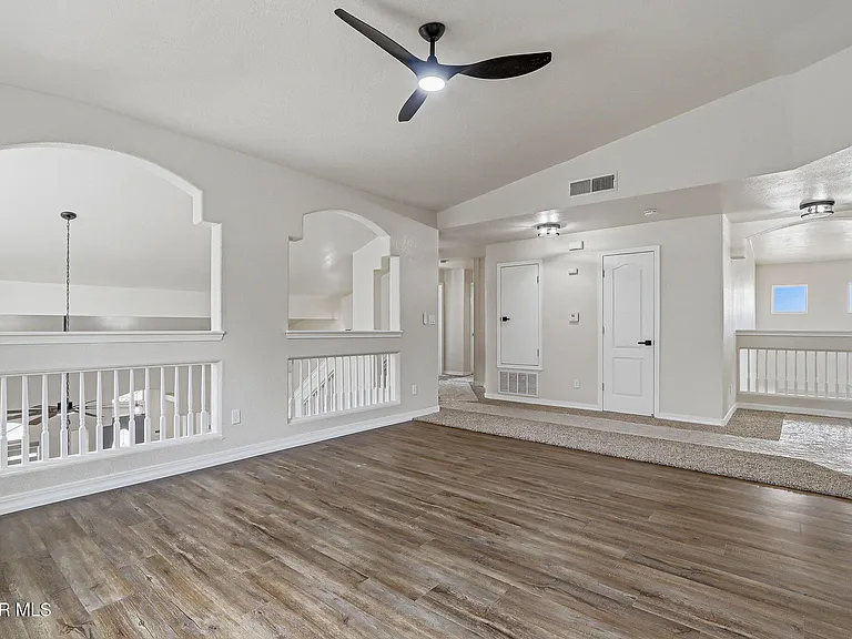 3121 Tierra Paola Ln — Photo 37
