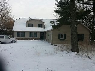 6310 Lakeview Dr, Huntley, IL 60142