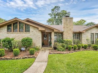 8022 Pine Green Ln, Humble, TX 77346