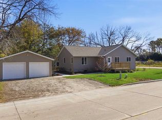 439 11th St SE, Waseca, MN 56093