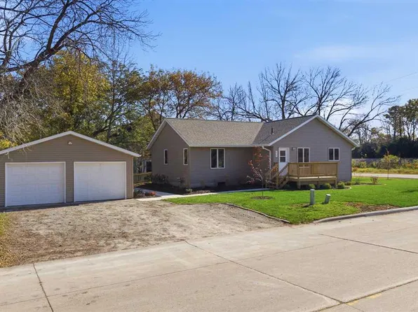 439 11th St SE, Waseca, MN 56093
