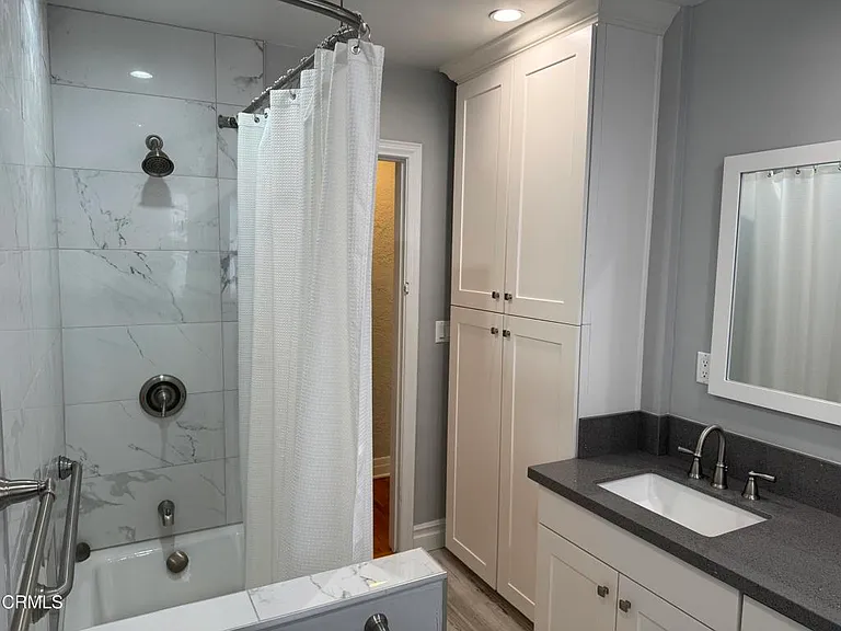 920 Summit Dr — Photo 21