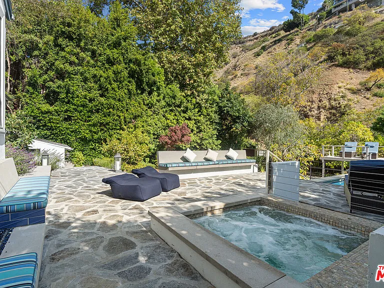 1853 Nichols Canyon Rd — Photo 27