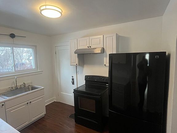 5th image of 459 N Winton Rd