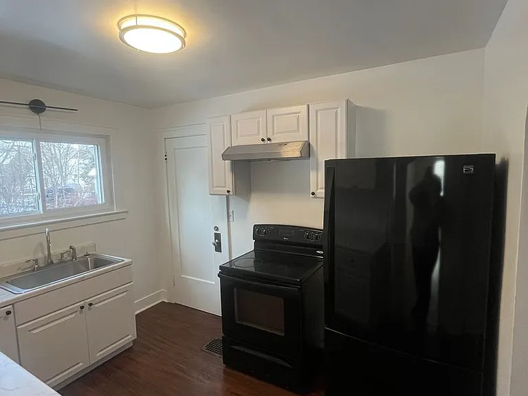 459 N Winton Rd — Photo 5