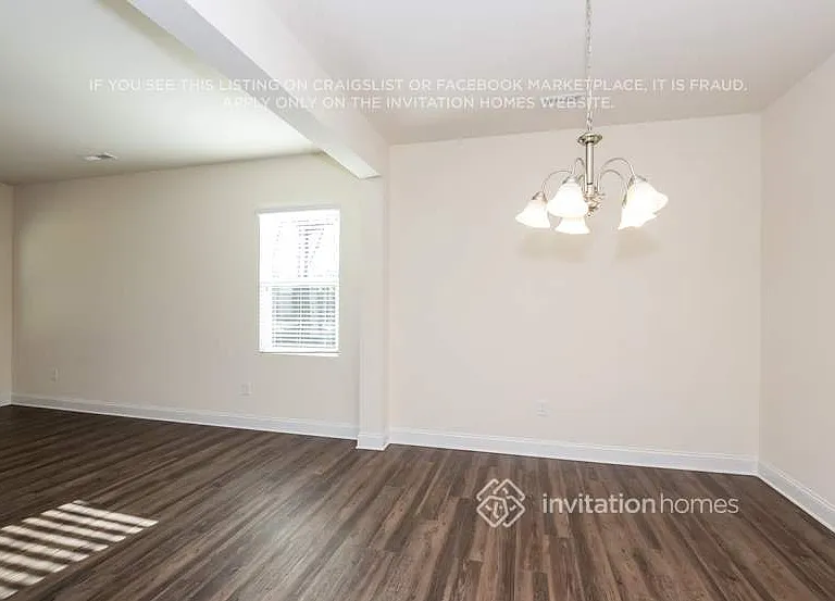 9823 Maywine Cir — Photo 3