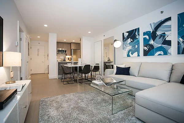 Rented by Bedrose | media 52