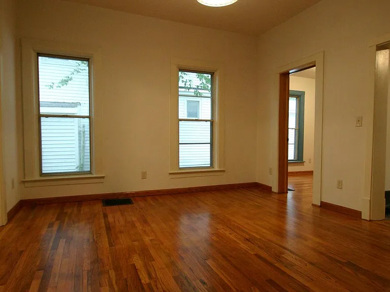 805 4th St SE — Photo 14