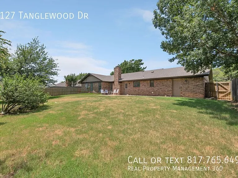 2127 Tanglewood Dr — Photo 20