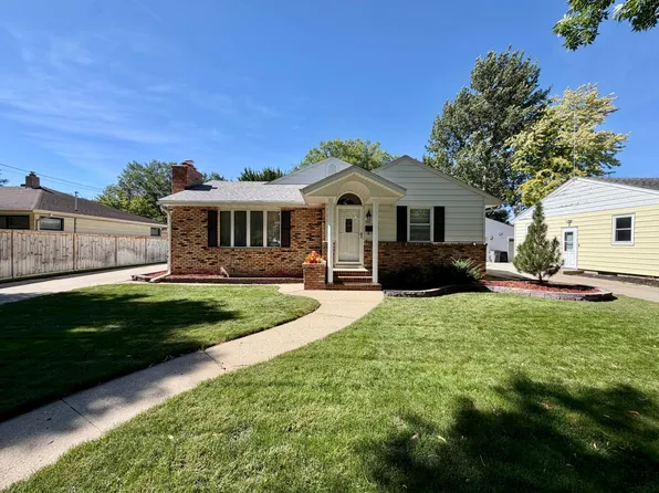 1117 1st St S, Moorhead, MN 56560