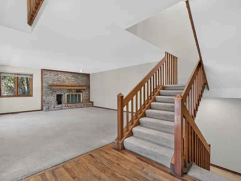 219 S Lafayette St — Photo 2