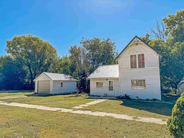 505 E 3rd St, Neligh, NE 68756