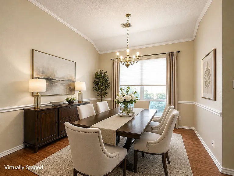 2070 Belvedere Dr — Photo 2