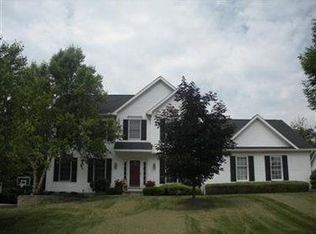 2765 Rising Meadow Dr, Akron, OH 44333