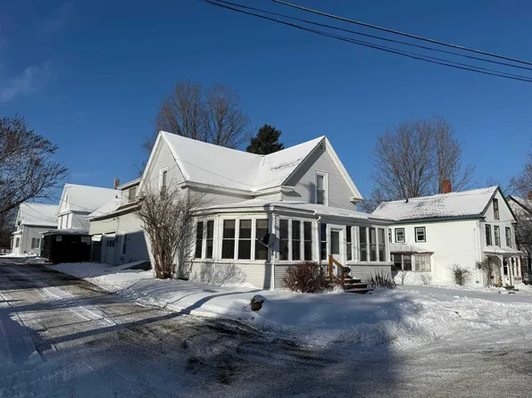 98 Spring Street, Newport City, VT 05855