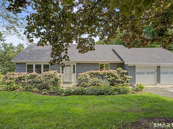 19 Governors Lane, Bethel, CT 06801