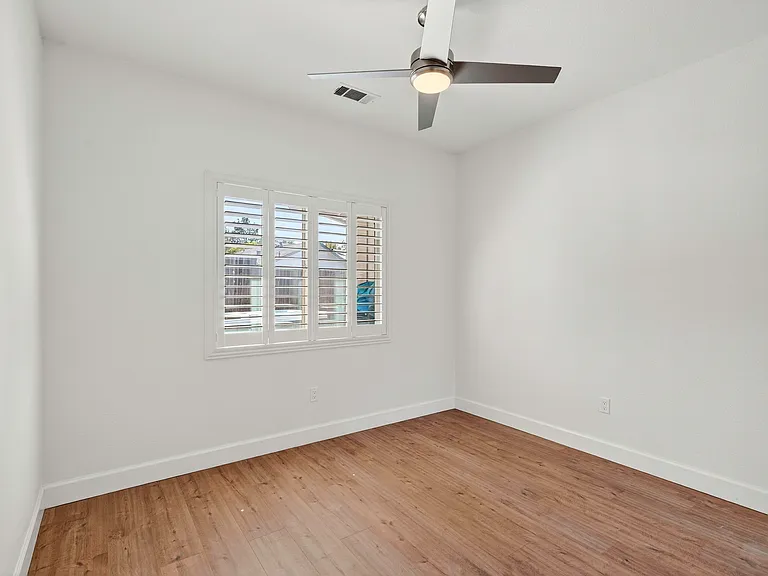 1006 Little St — Photo 19