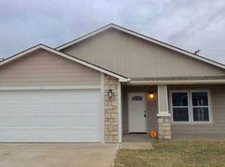7031 SW Wheatfield Ln, Topeka, KS 66619