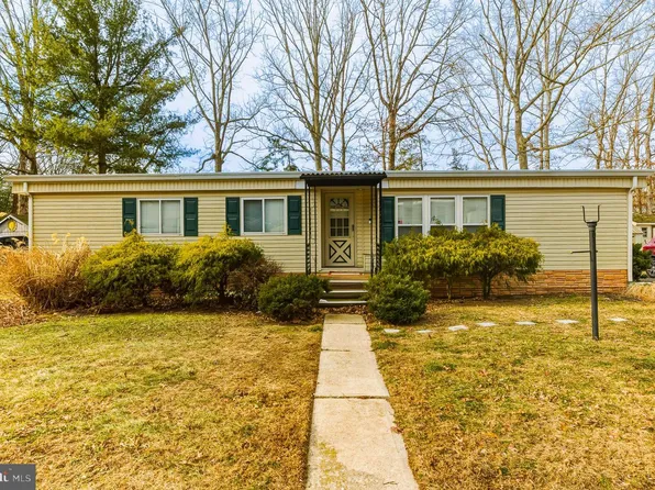 22 Schalick Dr, Elmer, NJ 08318