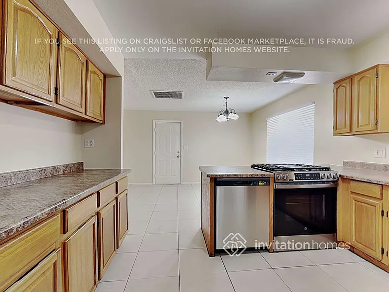 7115 W North Ln — Photo 8