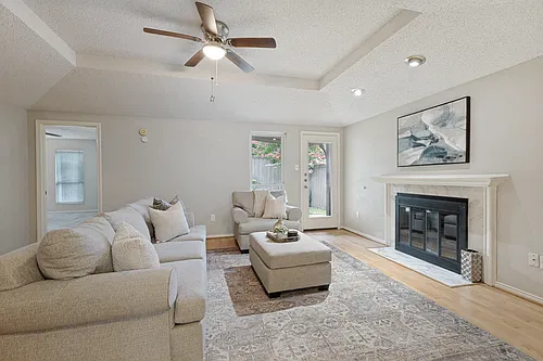 2519 Beverly Hills Ln Photo 1